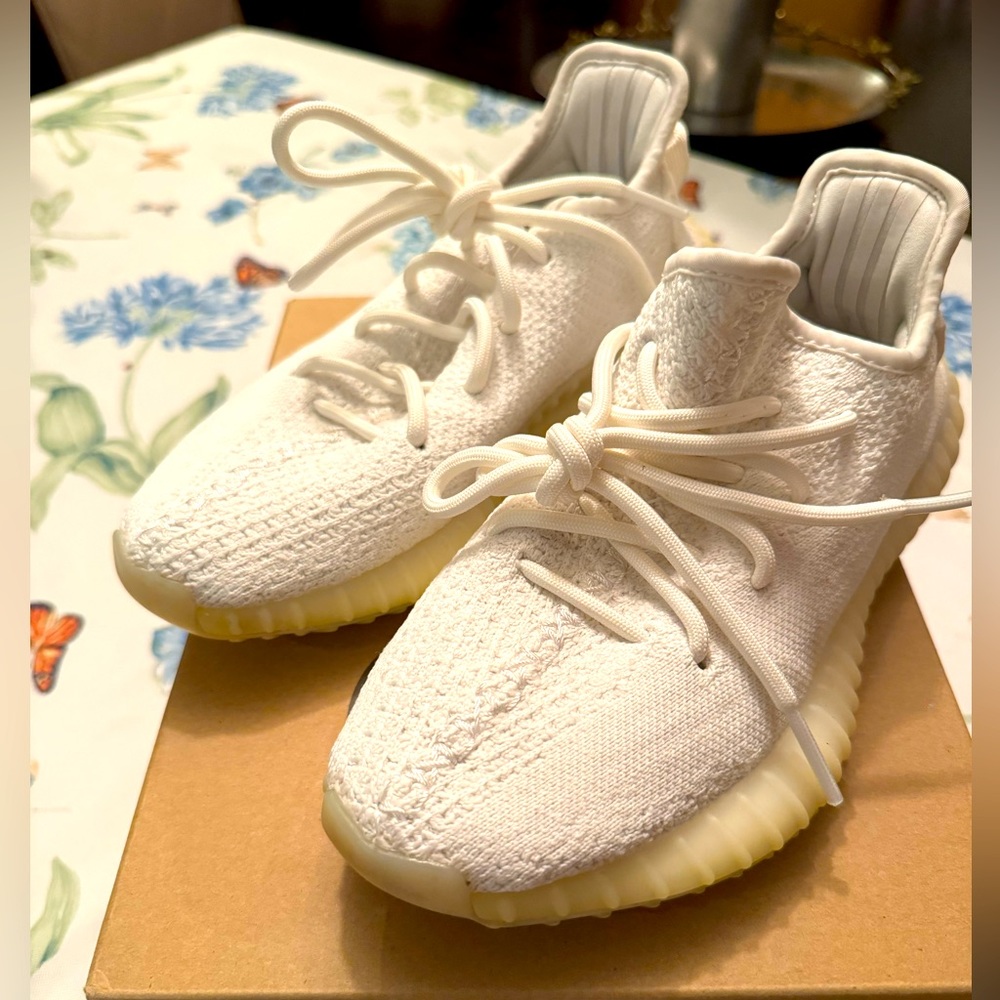 Yeezy adidas size 4 all white
